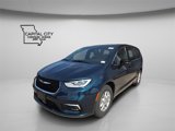 New 2025 Chrysler Pacifica Select image 3