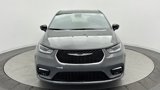 Used 2025 Chrysler Pacifica Select image 2