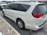 Certified 2017 Chrysler Pacifica Touring-L image 4