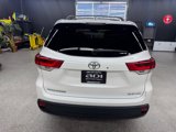 Used 2019 Toyota Highlander XLE image 4