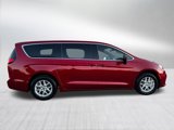 New 2025 Chrysler Pacifica Select image 3