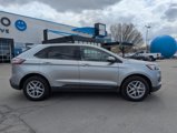 Used 2023 Ford Edge SEL image 2
