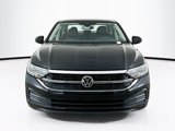 Used 2024 Volkswagen Jetta SE image 2