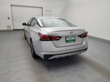 Used 2023 Nissan Altima 2.5 SV image 6