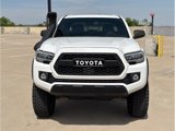 Used 2022 Toyota Tacoma TRD Off-Road image 2