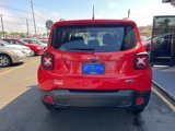 Used 2016 Jeep Renegade Latitude image 4