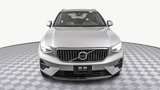 Used 2025 Volvo XC40 B5 Core image 2