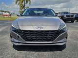 Used 2023 Hyundai Elantra SEL w/ Preferred Accessory Package image 2