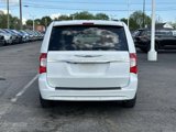 Used 2015 Chrysler Town & Country Touring-L w/ Driver Convenience Group image 5