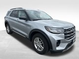 Used 2025 Ford Explorer Active w/ Active Comfort Package image 3