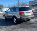 Used 2011 Kia Sorento LX w/ Convenience Pkg image 5