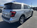 Used 2023 Ford Expedition Limited image 3