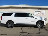 Used 2021 GMC Yukon XL Denali w/ Denali Premium Package image 3