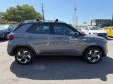 Used 2023 Hyundai Venue Limited image 4