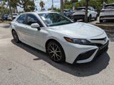 Used 2023 Toyota Camry SE image 2