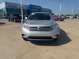 Used 2013 Toyota Highlander FWD image 2