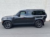 Used 2023 Land Rover Defender 110 SE image 4