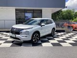 Used 2023 Mitsubishi Outlander 4WD Plug-In Hybrid image 6