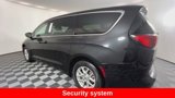 Used 2022 Chrysler Voyager LX image 6