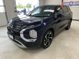 Used 2022 Mitsubishi Outlander SE image 2