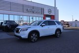 New 2025 Nissan Pathfinder Platinum image 2