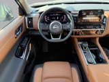 New 2025 Nissan Pathfinder Platinum image 4