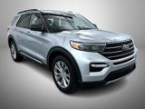 Used 2022 Ford Explorer XLT w/ Equipment Group 202A image 3