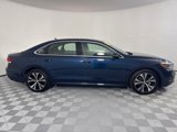 Used 2021 Volkswagen Passat 2.0T SE image 4