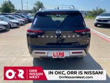 New 2025 Nissan Pathfinder Platinum image 4