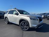 New 2025 Nissan Pathfinder Platinum image 2