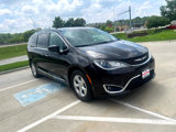 Used 2017 Chrysler Pacifica Touring-L Plus image 4