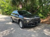 Used 2016 Jeep Cherokee Limited w/ Luxury Group image 5
