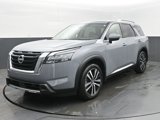 New 2025 Nissan Pathfinder Platinum image 3