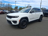 Used 2024 Jeep Grand Cherokee Altitude image 3