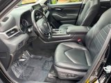 Used 2020 Toyota Highlander XLE image 5