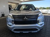 Used 2022 Mitsubishi Outlander SE image 2