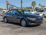 Used 2023 Hyundai Elantra SE w/ Preferred Accessory Package image 3