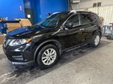 Used 2017 Nissan Rogue SV image 3