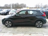 Used 2020 Nissan Kicks SV image 3