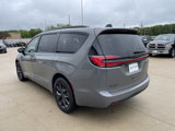 Used 2023 Chrysler Pacifica Touring-L w/ S Appearance Package image 3