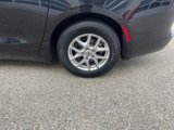Used 2023 Chrysler Voyager LX image 5