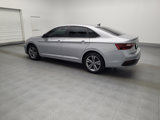 Used 2022 Volkswagen Jetta SE image 3
