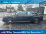 Used 2021 Toyota Camry SE image 2