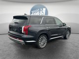 Used 2024 Hyundai Palisade Calligraphy image 3