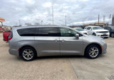 Used 2019 Chrysler Pacifica Limited image 5
