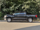 Used 2018 Nissan Titan SV image 3