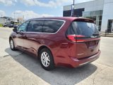Used 2023 Chrysler Pacifica Touring-L image 3