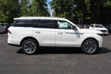 New 2025 Lincoln Navigator Reserve image 2