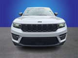Used 2024 Jeep Grand Cherokee Altitude image 2
