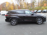 Used 2021 Toyota Highlander XLE image 4
